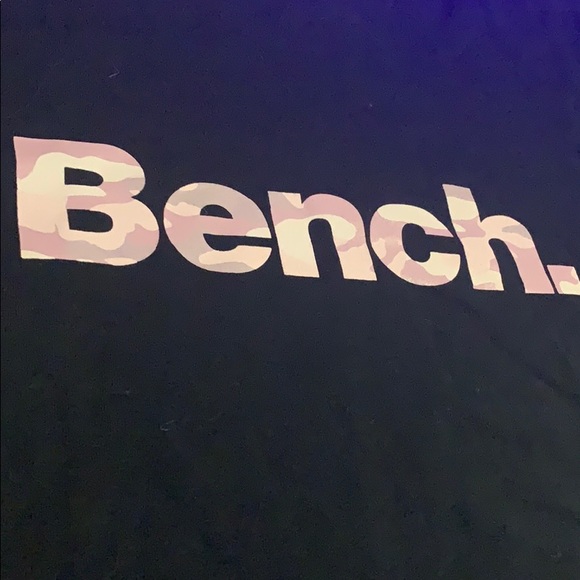💓 Pink Camo Bench TShirt - Picture 2 of 3